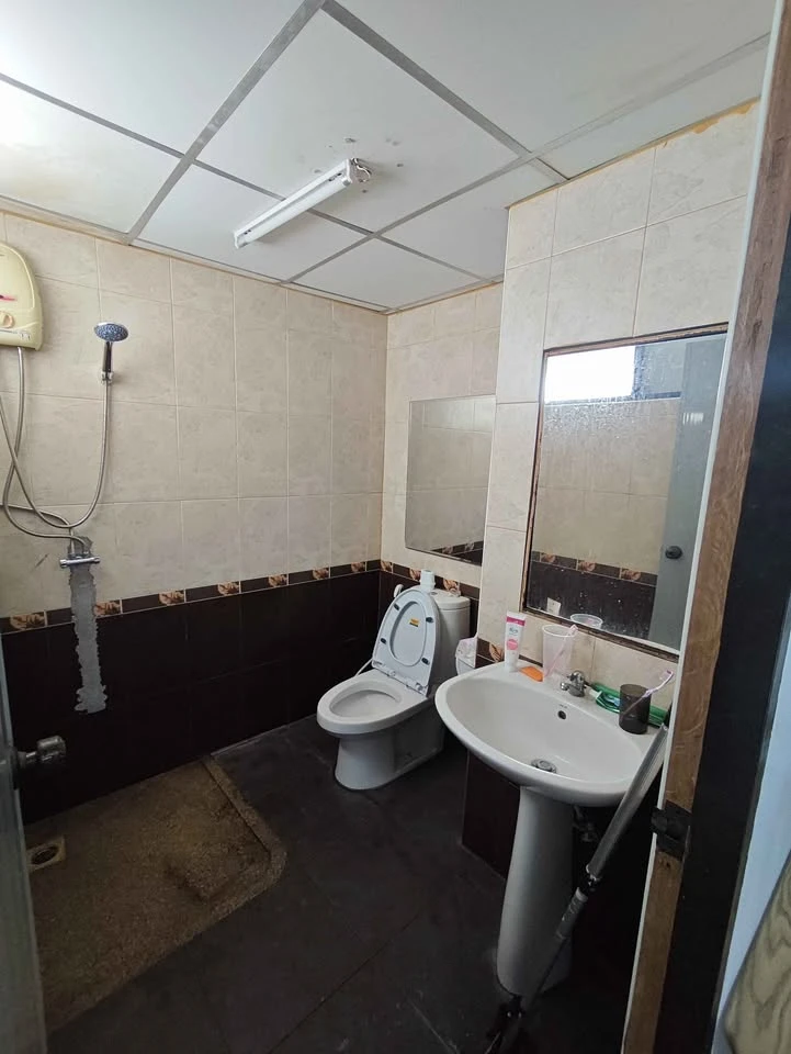 For sale, for rent, 9 Karat Condo (Central Pattaya), 31 sq m, 6th floor, fully furnished, good view, in the heart of Pattaya, hurry and book now.
