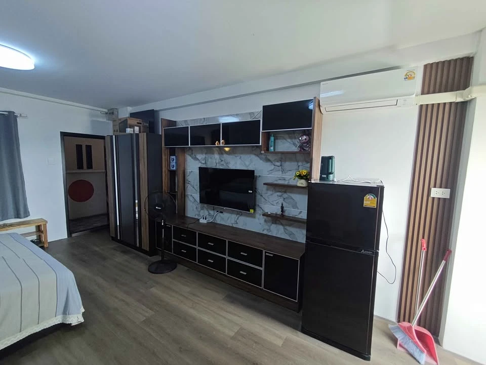 For sale, for rent, 9 Karat Condo (Central Pattaya), 31 sq m, 6th floor, fully furnished, good view, in the heart of Pattaya, hurry and book now.