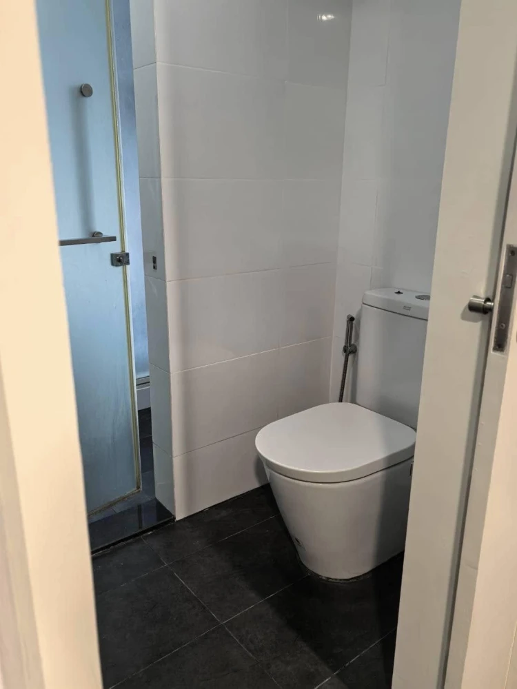 For sale or rent: A Space ID Asoke-Ratchada. Beautiful room condition, fully furnished, ready to move in.