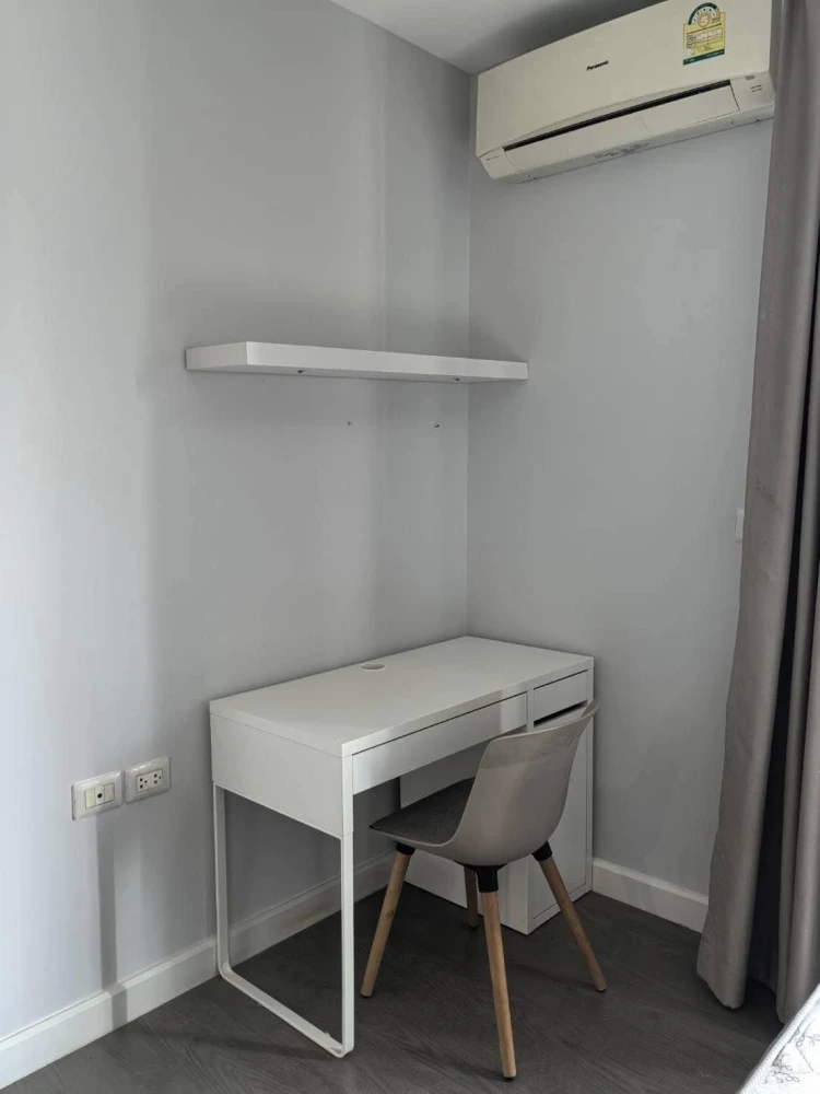 For sale or rent: A Space ID Asoke-Ratchada. Beautiful room condition, fully furnished, ready to move in.