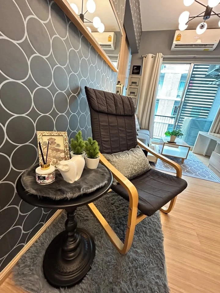 For sale or rent: A Space Play Ratchada-Sutthisarn. Beautifully decorated, luxurious and upscale unit in a prime location. Fully furnished. Book now!