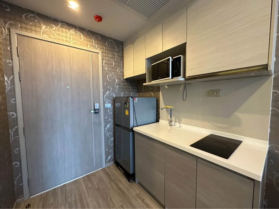 For sale, for rent, Aeras Condo, 21st floor, sea view, fully furnished room, nice to live in, reserve now, don't wait, hurry!