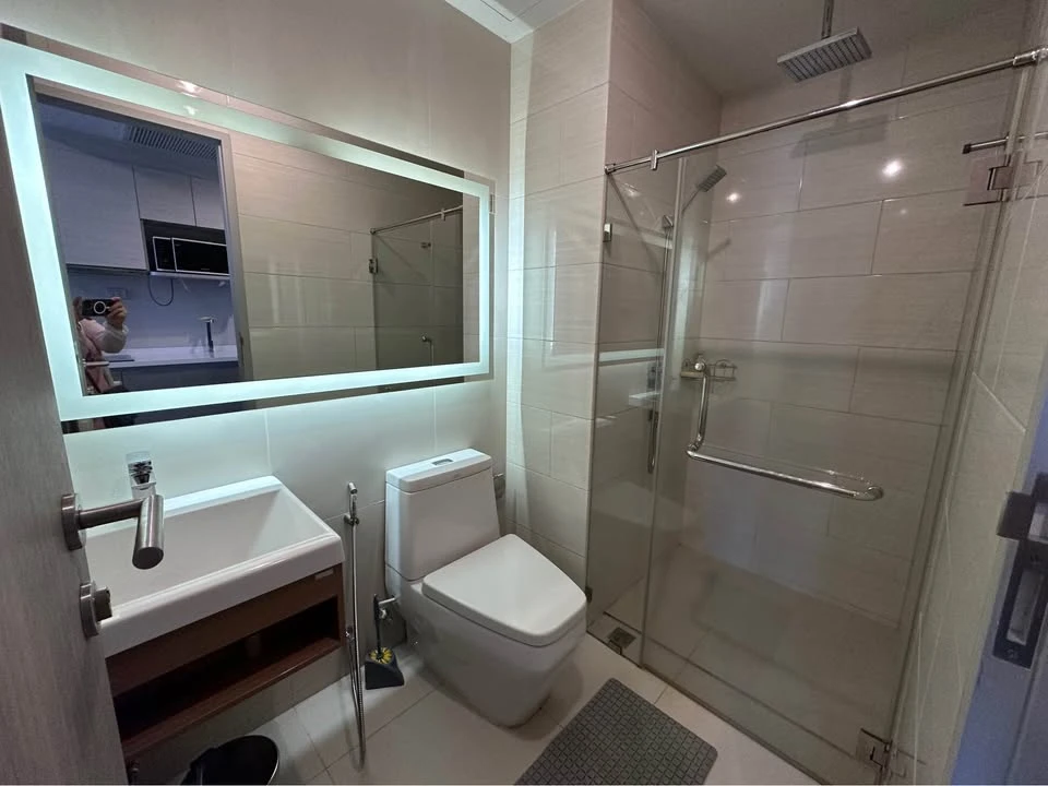 For sale, for rent, Aeras Condo, 21st floor, sea view, fully furnished room, nice to live in, reserve now, don't wait, hurry!