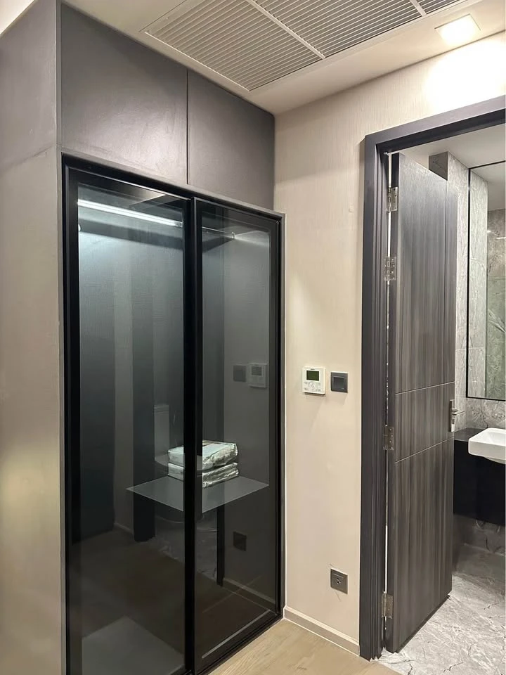 For sale, for rent, Ashton Asoke, 33rd floor, very high, beautifully decorated, built-in, great city view, ready to move in