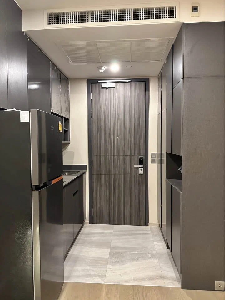 For sale, for rent, Ashton Asoke, 33rd floor, very high, beautifully decorated, built-in, great city view, ready to move in