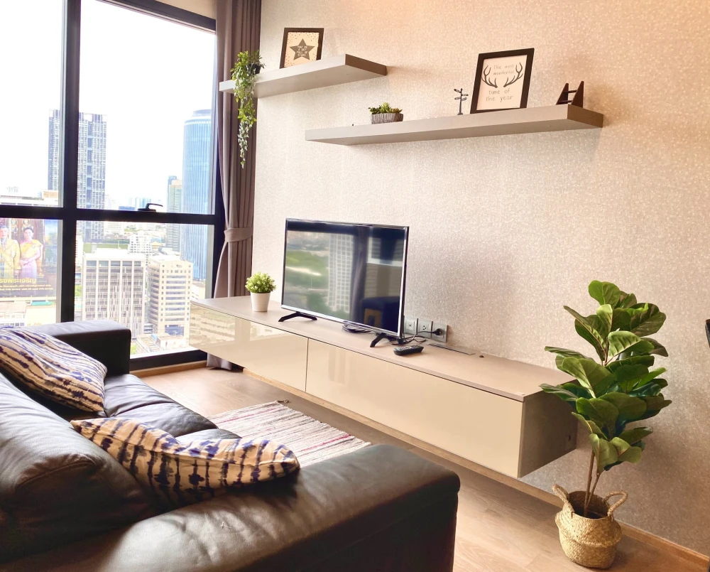 For rent: Ashton Chula-Silom, very high floor unit with beautiful, unblocked view and privacy. Beautifully decorated and ready to move in.