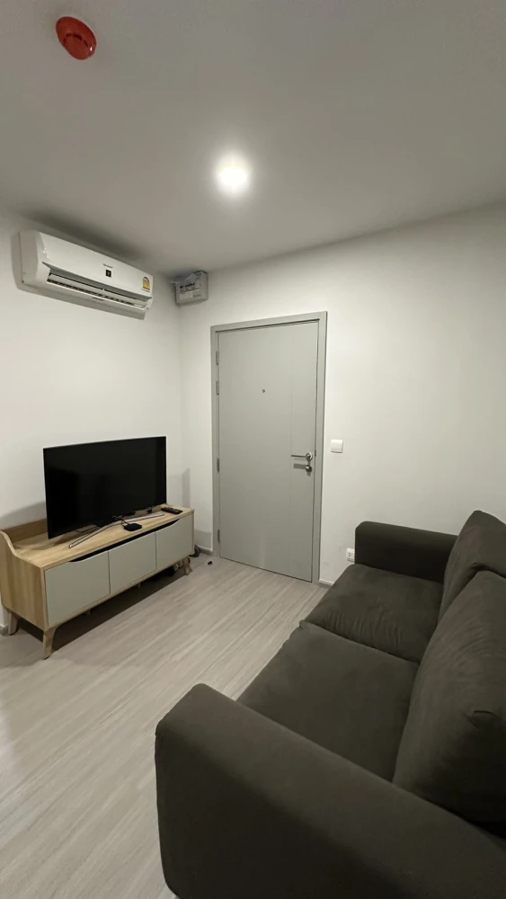 For sale, for rent Aspire Asoke - Ratchada, nice room, good location, fully furnished, just bring your bags and move in.