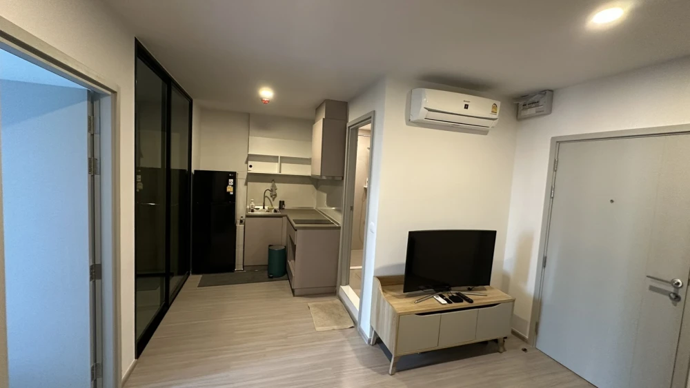 For sale, for rent Aspire Asoke - Ratchada, nice room, good location, fully furnished, just bring your bags and move in.