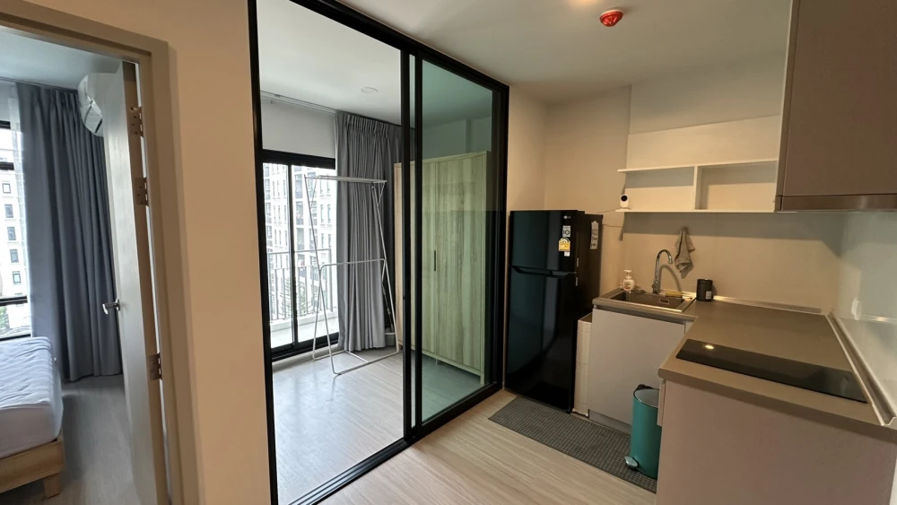 For sale, for rent Aspire Asoke - Ratchada, nice room, good location, fully furnished, just bring your bags and move in.