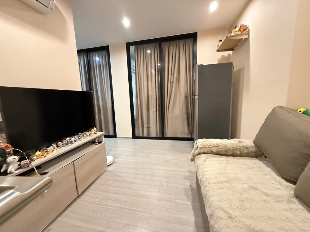 For sale or rent: Aspire Erawan Prime, 21st floor, fully furnished, ready to move in. Book now!