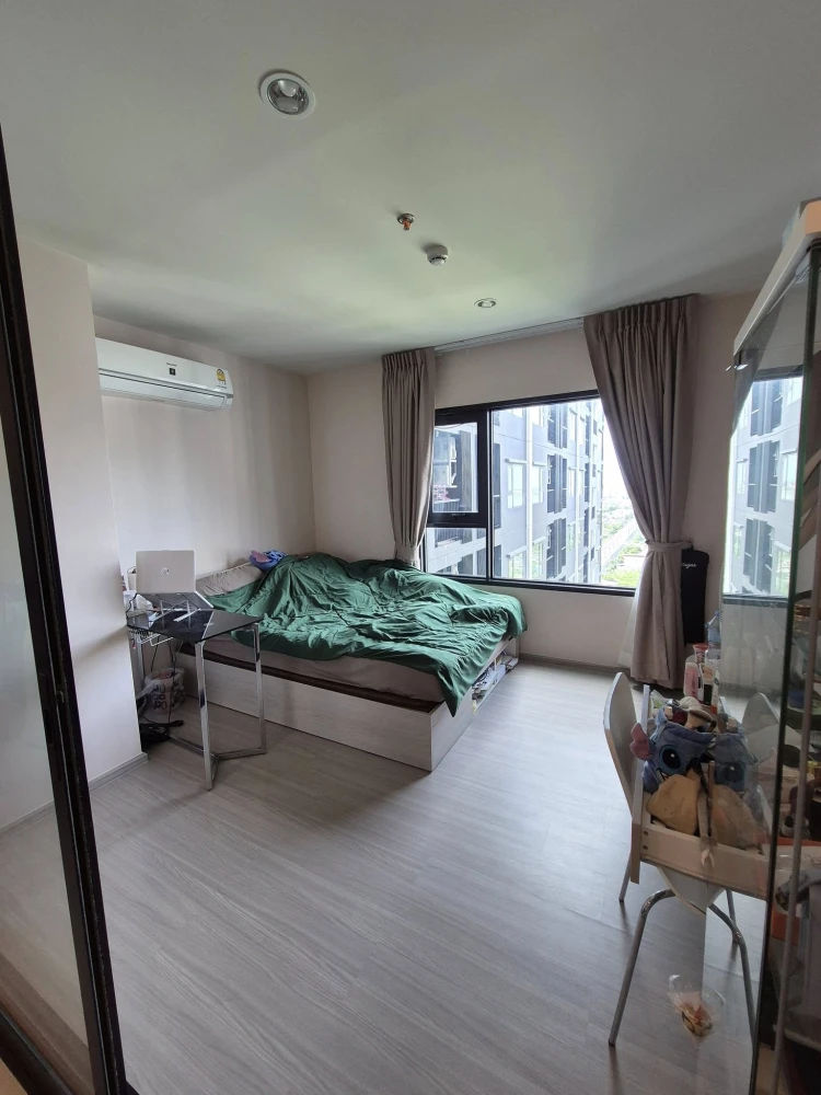 For sale, for rent, Aspire Erawan Prime, One bed room, ready to move in, cool and comfortable, receives wind all year round, has complete electrical a
