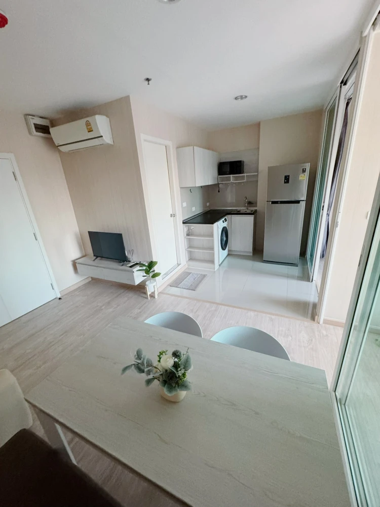 For sale or rent: Aspire Erawan, a ready-to-move-in condo with easy access to the city. 1 bedroom, 1 multipurpose room. Book now!