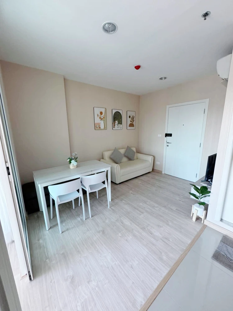 For sale or rent: Aspire Erawan, a ready-to-move-in condo with easy access to the city. 1 bedroom, 1 multipurpose room. Book now!