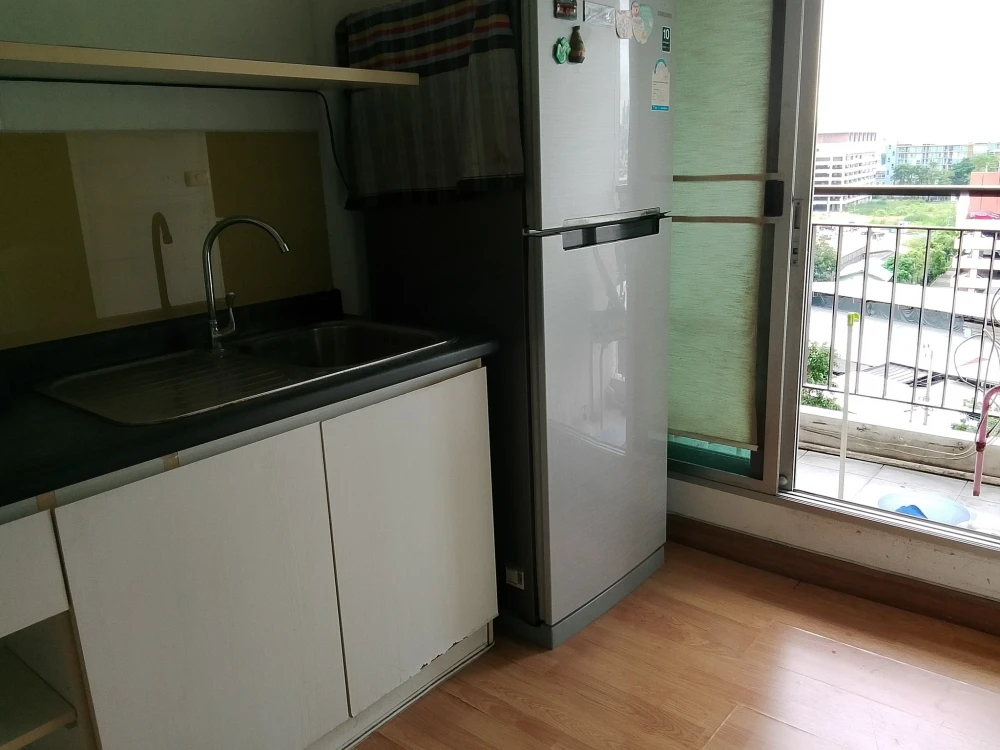 For sale or rent: Aspire Rama 4, 9th floor, Building B, corner room, city view, with beautiful wallpaper. Interested? Reserve now!