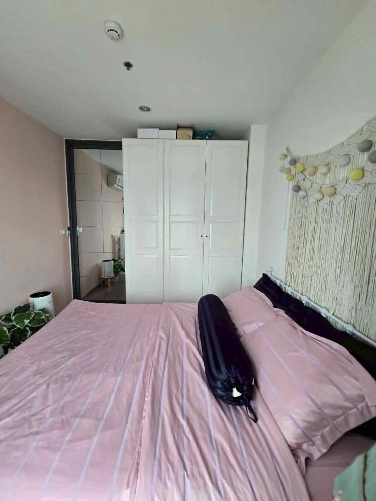 For sale or rent: Aspire Sathorn-Ratchaphruek, beautifully decorated room with a stunning theme, plenty of usable space, fully furnished. Reserve now!