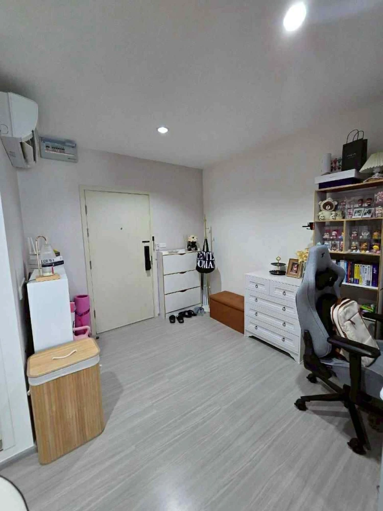 For sale or rent: Aspire Sathorn-Ratchaphruek, beautifully decorated room with a stunning theme, plenty of usable space, fully furnished. Reserve now!
