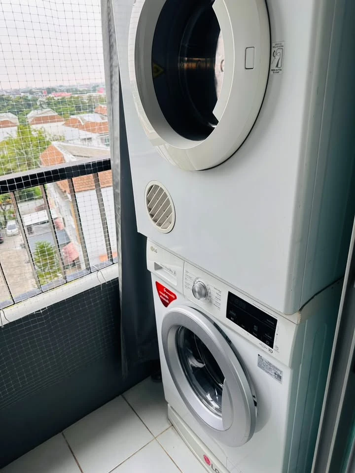For sale or rent: Aspire Sathorn-Taksin (Brick Zone) studio apartment. Great location, convenient transportation, fully furnished. Don't miss out!