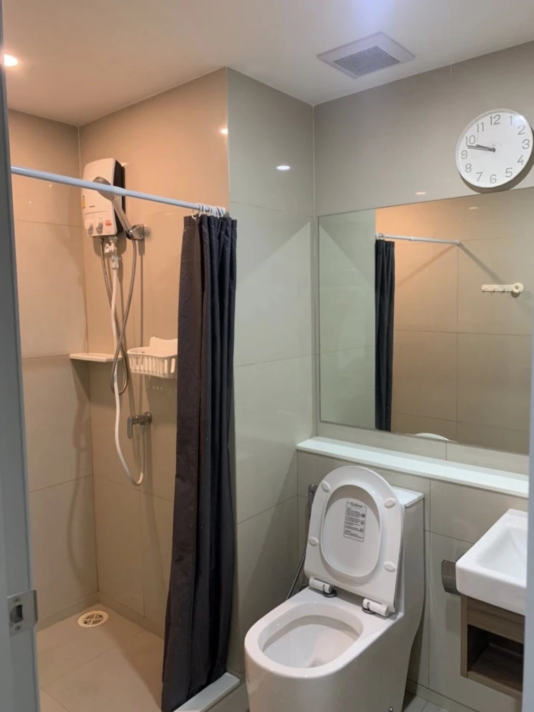 For sale or rent: Aspire Sukhumvit-Onnut, 2nd floor, nice room, fully furnished, reserve now, urgent!