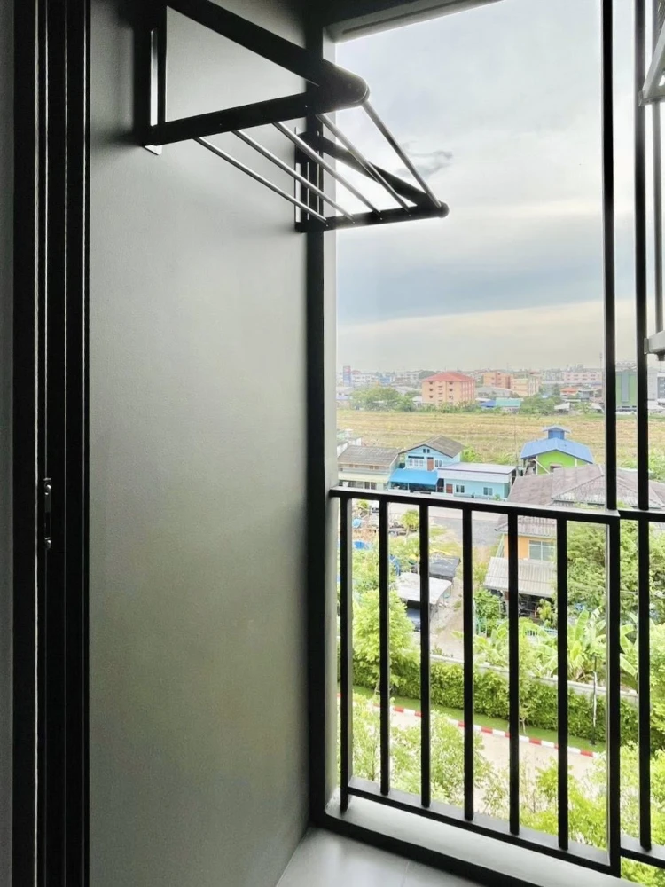 For sale, for rent, Atmoz Season Ladkrabang, Building B, 6th floor, facing the common area, beautiful view, great room number, book now and you won't
