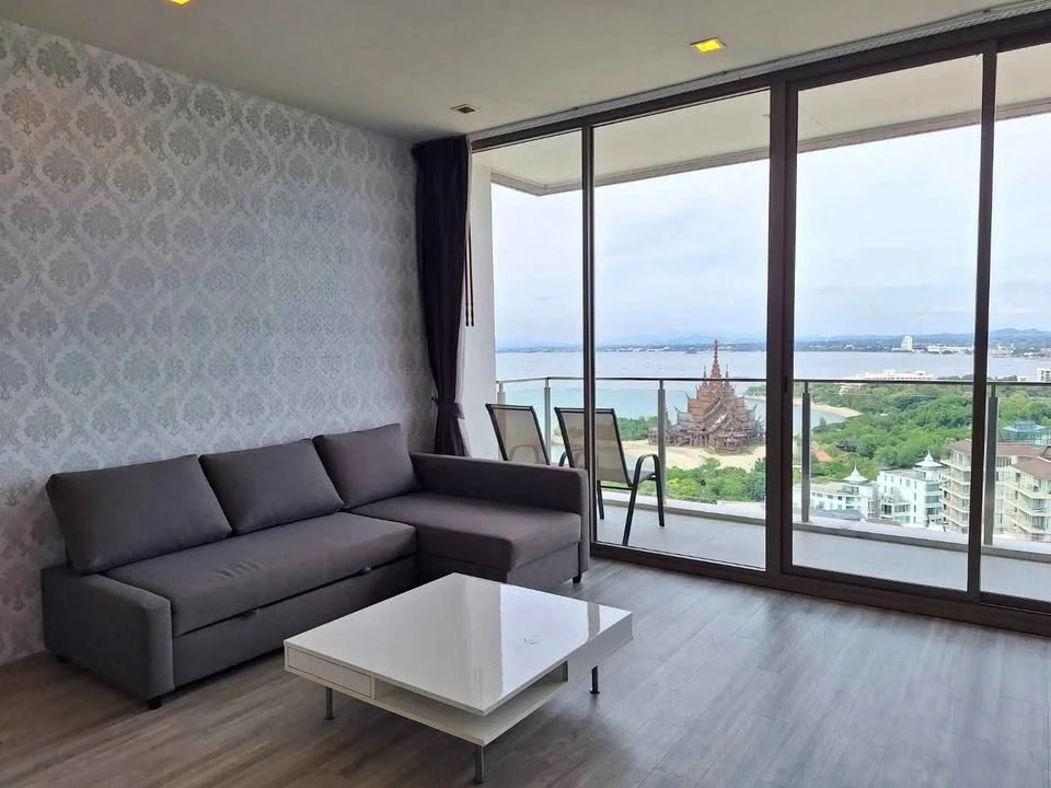 For sale or rent at Baan Plai Haad. Spacious rooms with plenty of usable space, high-quality wallpaper, and beautiful, unblocked views. Book now!