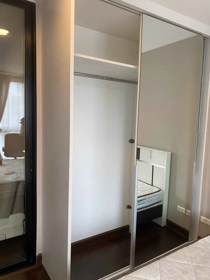 For sale or rent: Bangkok FELIZ Sathorn-Taksin, 1 bedroom, 1 bathroom, fully furnished, in a prime location. Don't miss this opportunity!