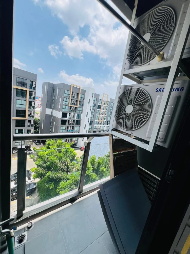 For sale or rent: Bangkok Horizon Lite @ Phetkasem 48. Corner unit, quiet, great location, full amenities. Book now!