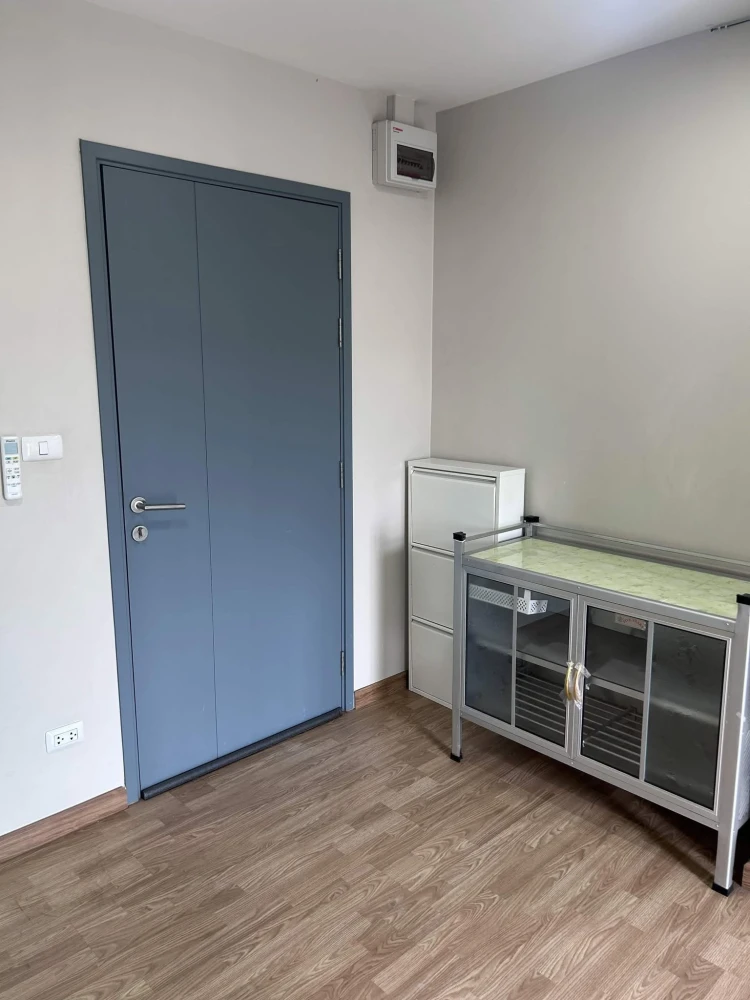 For sale or rent: Be Condo Paholyothin, 3rd floor, a lovely unit with complete amenities. Don't miss out!