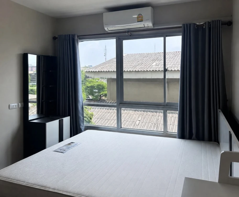 For sale or rent: Be Condo Paholyothin, 3rd floor, a lovely unit with complete amenities. Don't miss out!