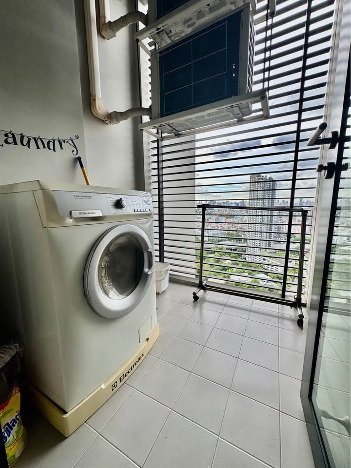 For sale or rent: Blocs 77, high floor (27), beautiful canal view, quiet, natural atmosphere, good breeze, not too hot, comfortable living, reserve no