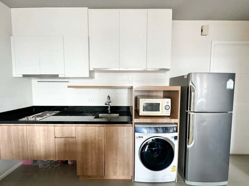 For sale, for rent BLOCS 77, very good condition, has built-in cabinets for additional storage, view of the super chill swimming pool, don't miss it.
