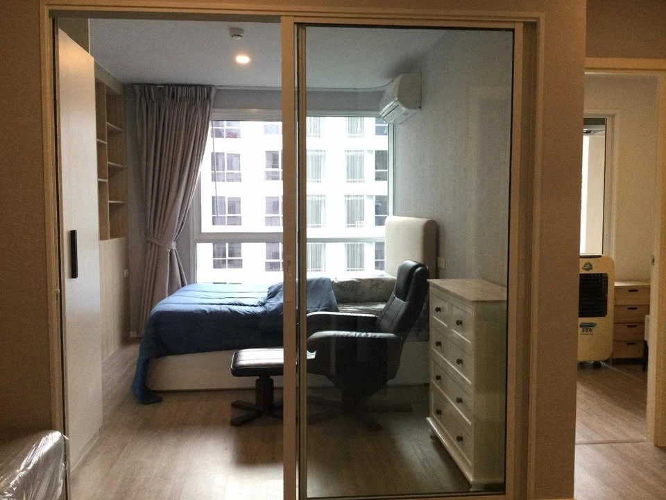 For sale, for rent, Blue Phahonyothin 35, ready to move in, 6th floor, swimming pool view, hurry to reserve now.