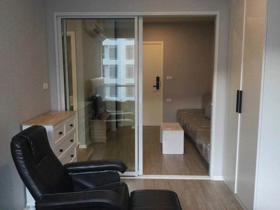 For sale, for rent, Blue Phahonyothin 35, ready to move in, 6th floor, swimming pool view, hurry to reserve now.