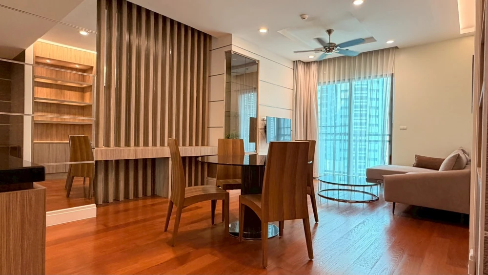 ขาย ให้เช่า Bright Sukhumvit 24 1 ห้องนอน 1 ห้องน้ำ พื้นที่ใช้สอยเยอะ เฟอร์ครบ จองเลย