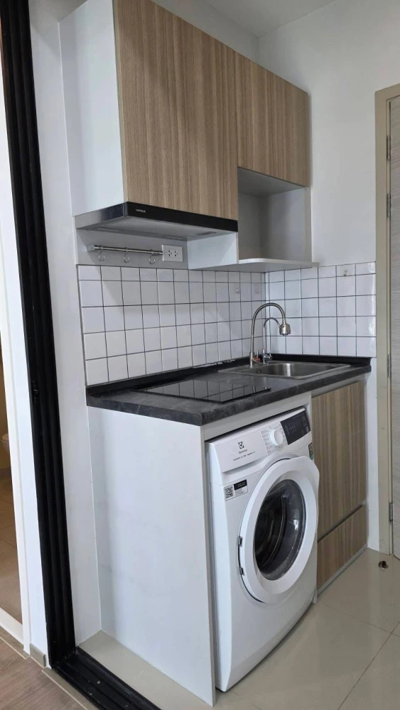 For sale, for rent BROMPTON Pet Friendly Sukhumvit 107, corner room with privacy, comes with complete facilities, hurry and book now.