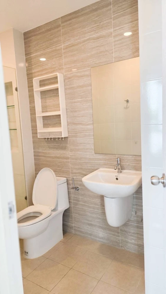 For sale, for rent BROMPTON Pet Friendly Sukhumvit 107, corner room with privacy, comes with complete facilities, hurry and book now.
