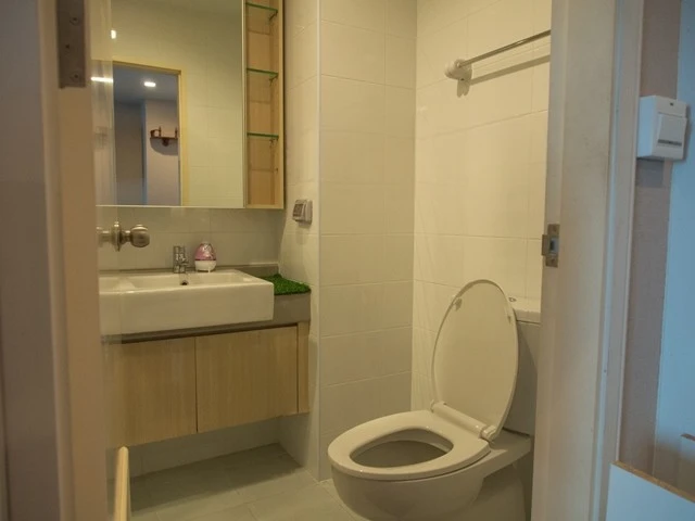 For sale or rent: Casa Condo Ratchada-Ratchaphruek, a lovely room, beautifully decorated in a cool tone, fully furnished. Reserve now!