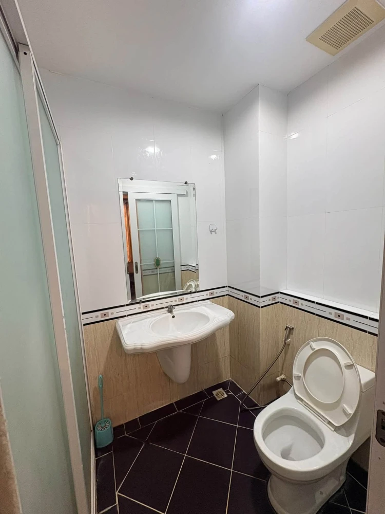 For sale or rent: CC Condominium 1, 1 bedroom, 1 bathroom, fully furnished, city view. Book now!