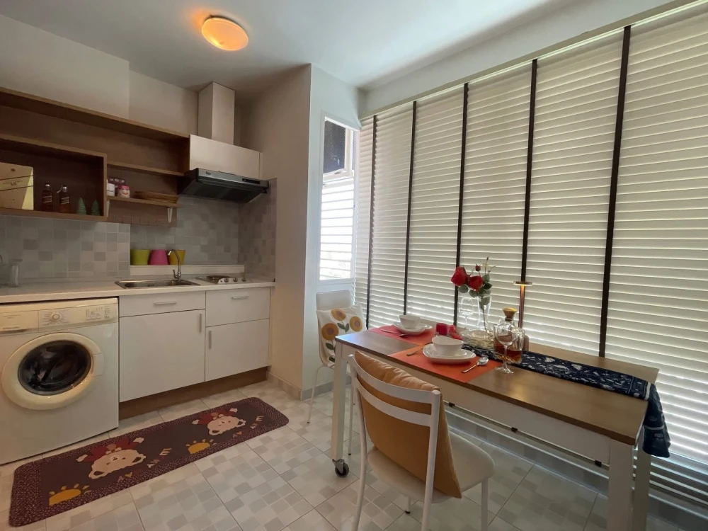 For sale or rent: Centric Scene Ratchavipha, 10th floor, corner unit, unobstructed city view, good ventilation, cool and comfortable, ready to move in