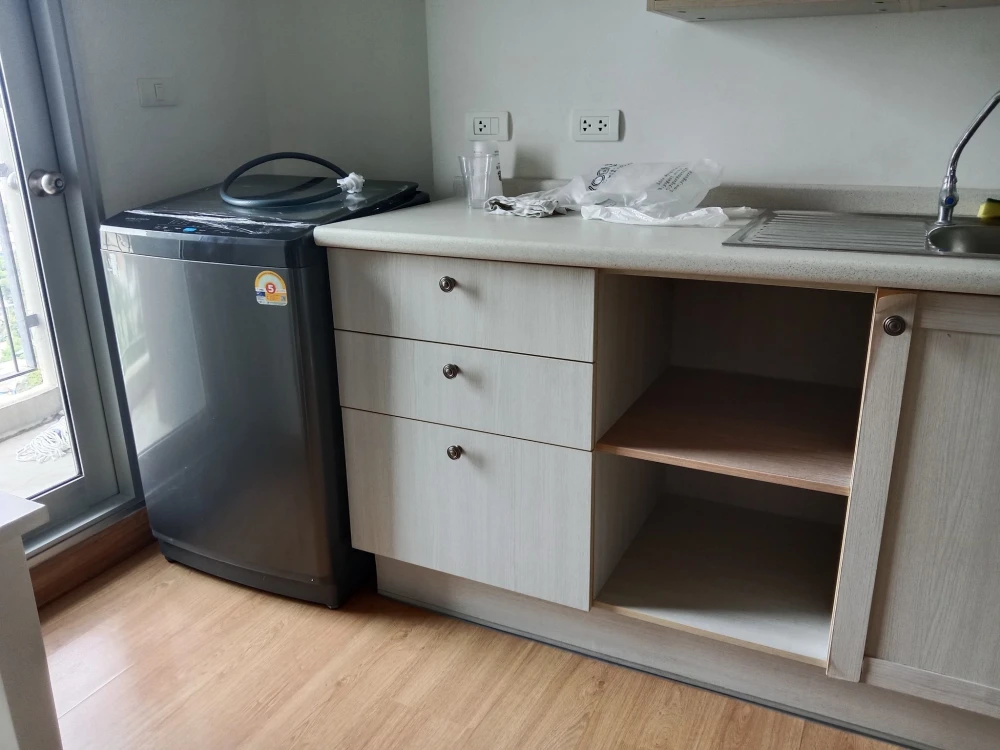 For sale or rent: Chapter One Modern Dutch, 1 bedroom, 1 bathroom, fully furnished, beautiful unblocked view. Don't miss out!