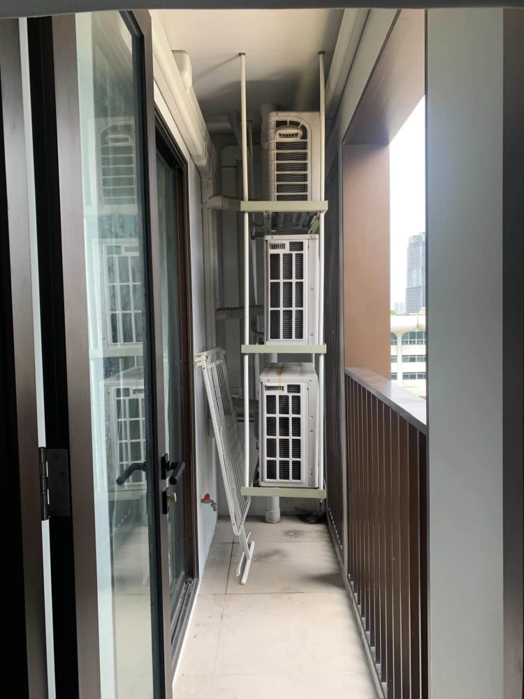 For sale or rent: Chapter Thonglor 25, corner unit offering privacy and spacious living area, fully furnished. Book now!