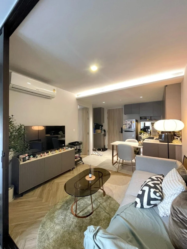 For sale, for rent: Chapter Thonglor 25, beautifully decorated room, complete with furniture and electrical appliances, just come and move in.