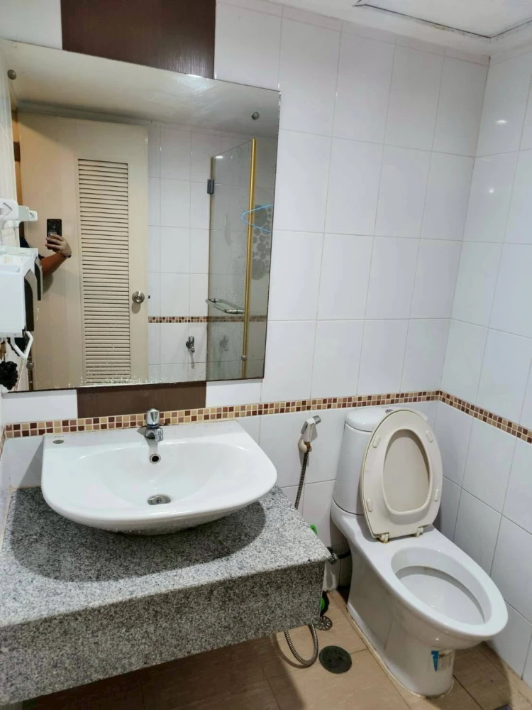 For sale or rent: Chateau in town Ratchada 13, studio unit, 34 sq m, pool floor. Book now!
