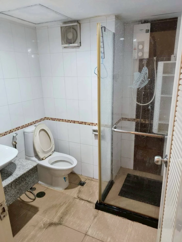 For sale or rent: Chateau in town Ratchada 13, studio unit, 34 sq m, pool floor. Book now!