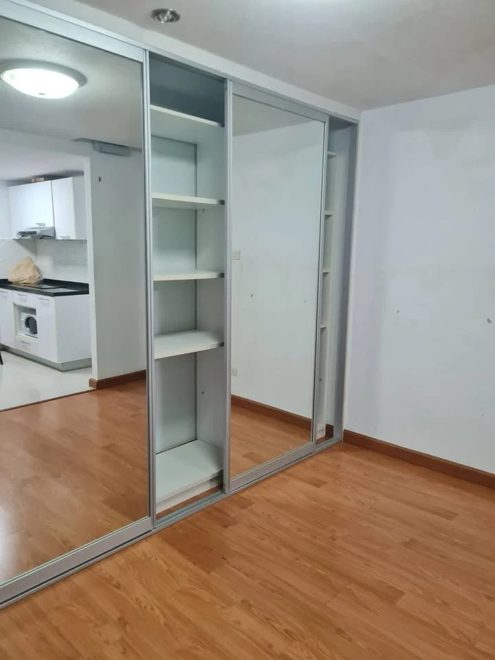 For sale, for rent: Chateau In Town Ratchada 17, very beautiful room with large built-in wardrobe, comfortable and not cramped, must reserve.