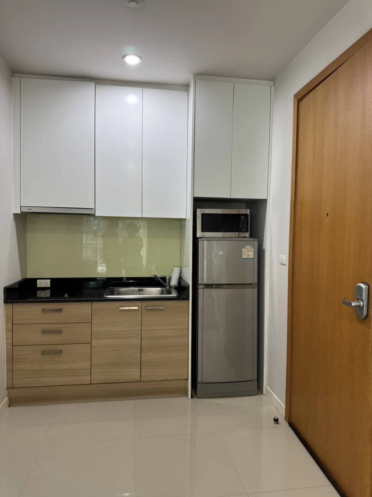 For sale, for rent, Circle Circle Condominium, 27th floor, very high, fully furnished, book now and you won't be disappointed.
