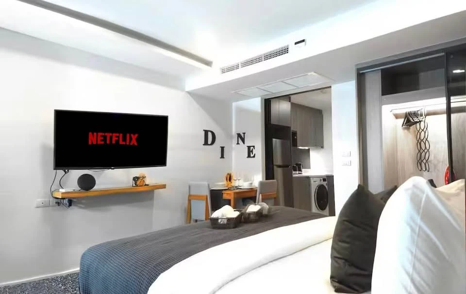 For sale or rent: Circle rein Sukhumvit 12, an 8-story low-rise building with built-in furniture. Reserve now!