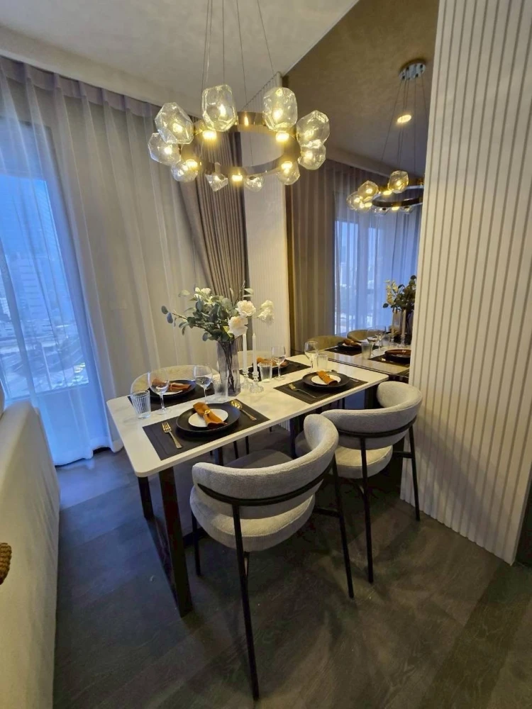 For sale or rent: COCO PARC, 9th floor, beautiful unit with complete furnishings. Book now!