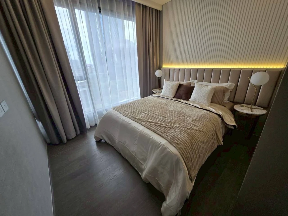For sale or rent: COCO PARC, 9th floor, beautiful unit with complete furnishings. Book now!