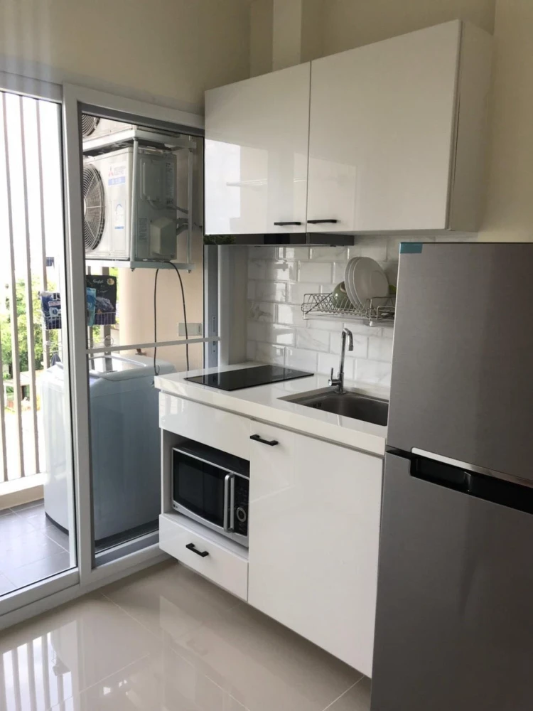 For sale, for rent Condo Lazio Sriyan, ready to move in, complete facilities, if you don't reserve, you'll regret it.