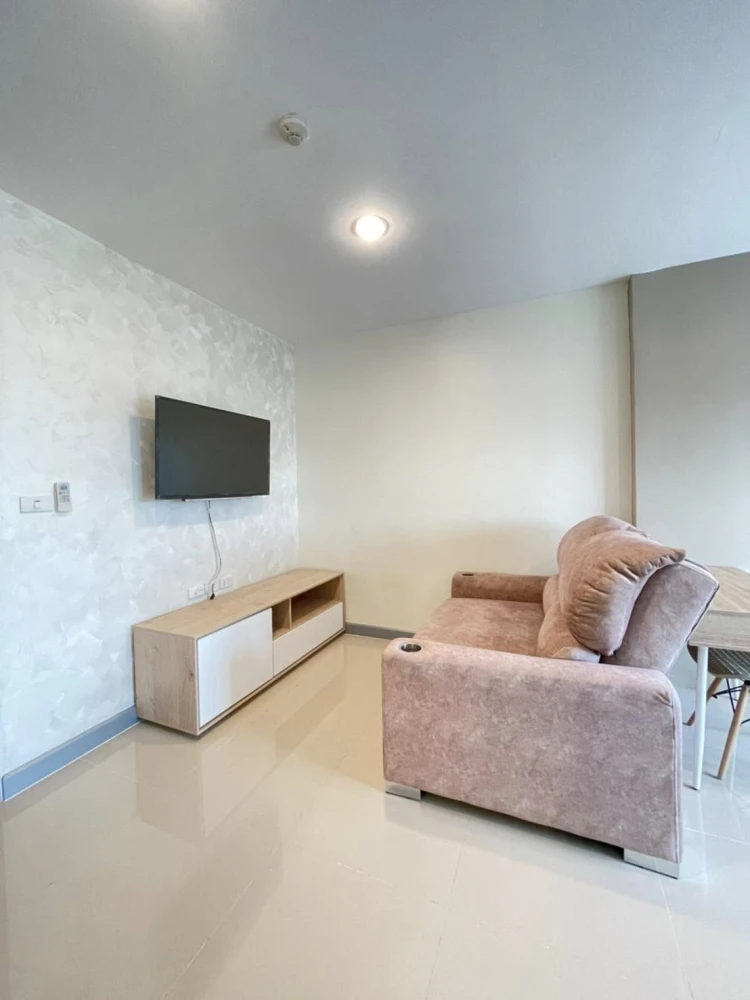 For sale, for rent Condo Lazio Sriyan, ready to move in, complete facilities, if you don't reserve, you'll regret it.